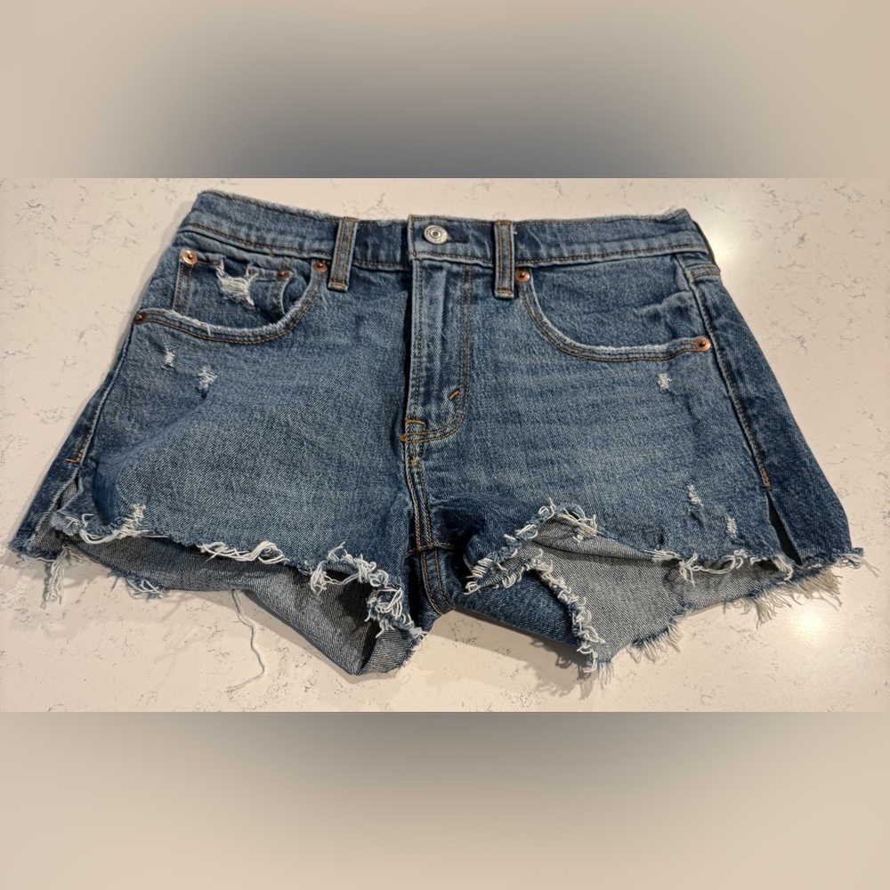 Abercrombie & Fitch The Mom Short Mid Rise Size 26/2